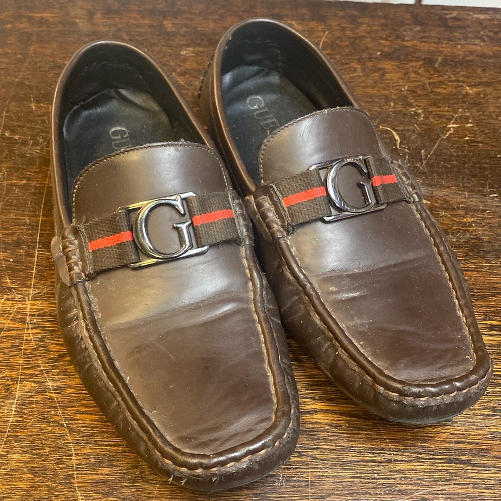 Men’s Guess loafers